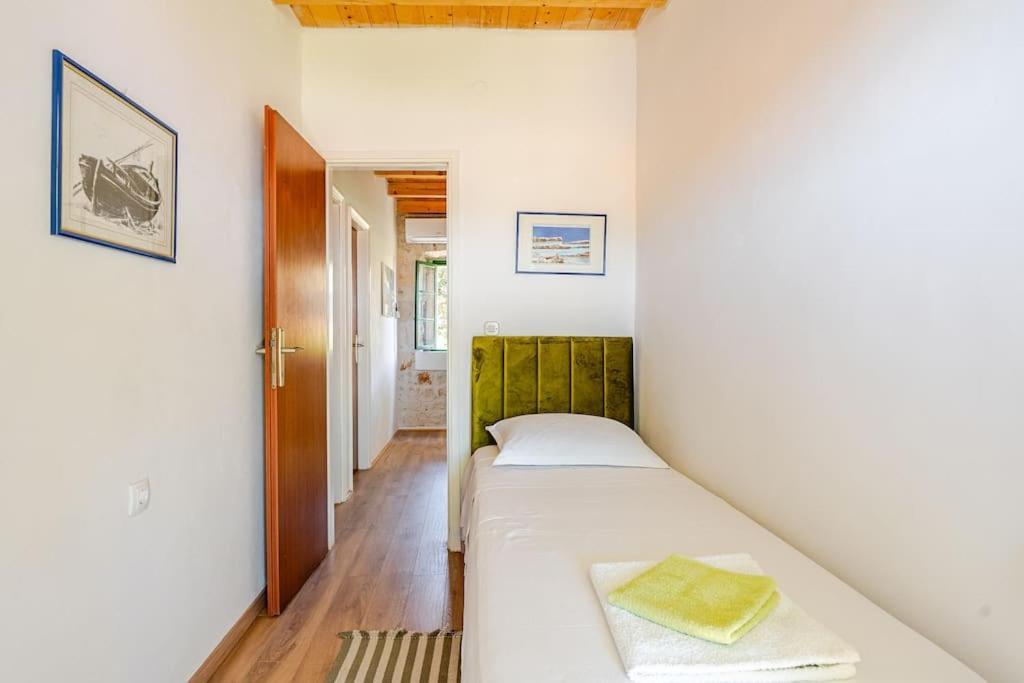 Pinta Apartments Lumbarda Ngoại thất bức ảnh